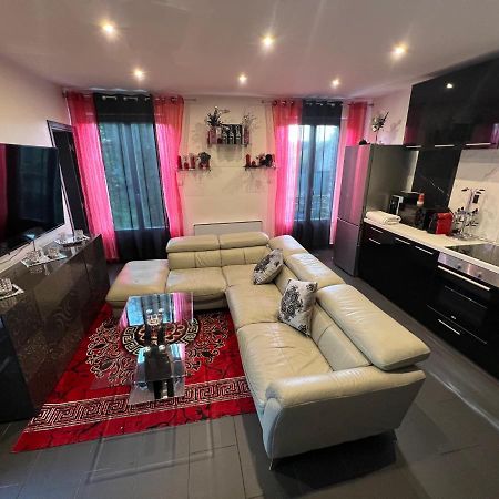 Apartamento Zekri Livry-Gargan Exterior foto