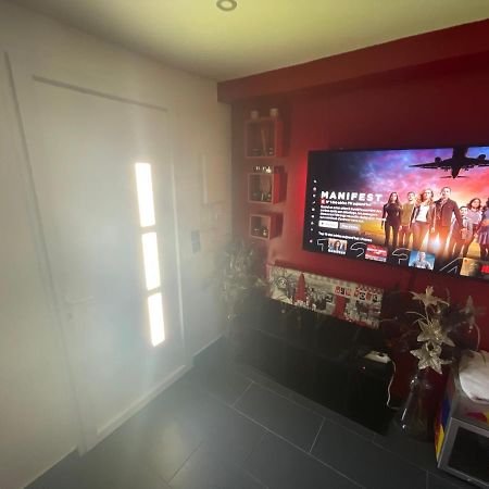 Apartamento Zekri Livry-Gargan Exterior foto
