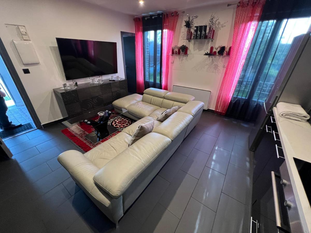 Apartamento Zekri Livry-Gargan Exterior foto
