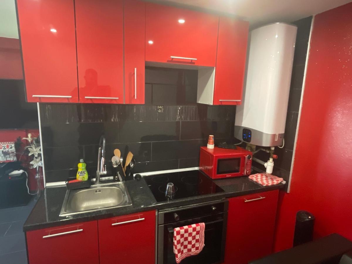 Apartamento Zekri Livry-Gargan Exterior foto