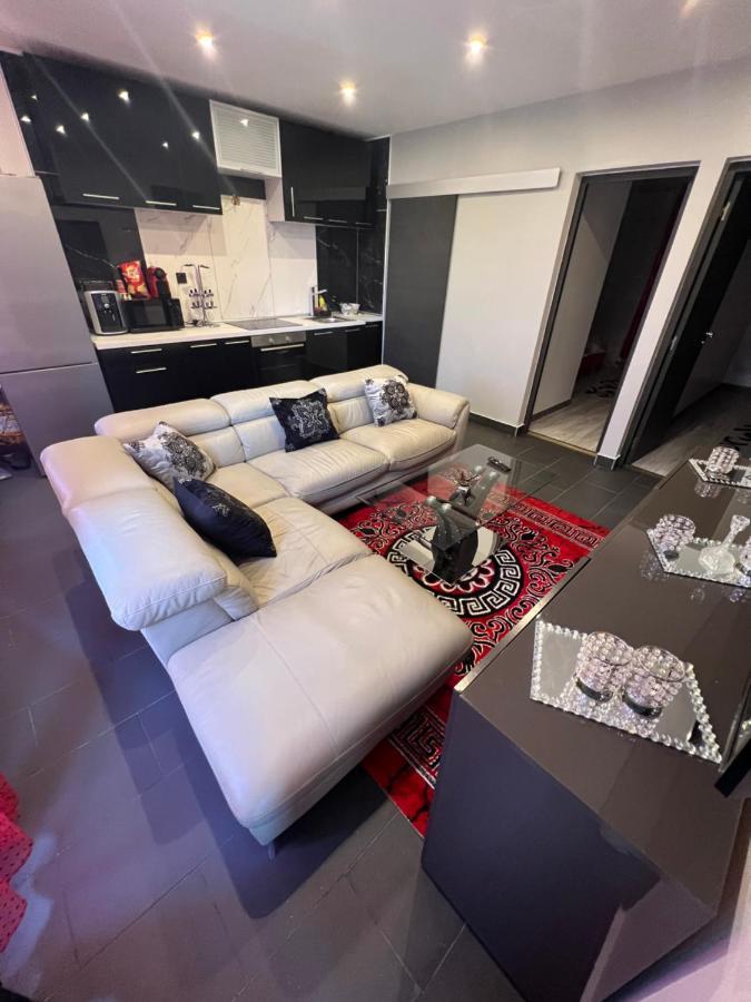 Apartamento Zekri Livry-Gargan Exterior foto